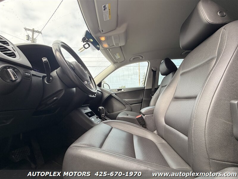 Used 2016 Volkswagen Tiguan S FWD image 9