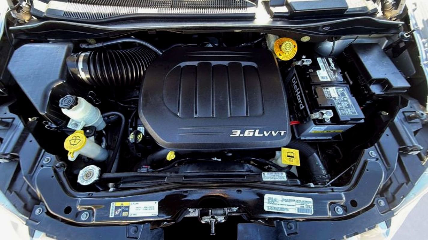 Used 2018 Dodge Grand Caravan GT image 24