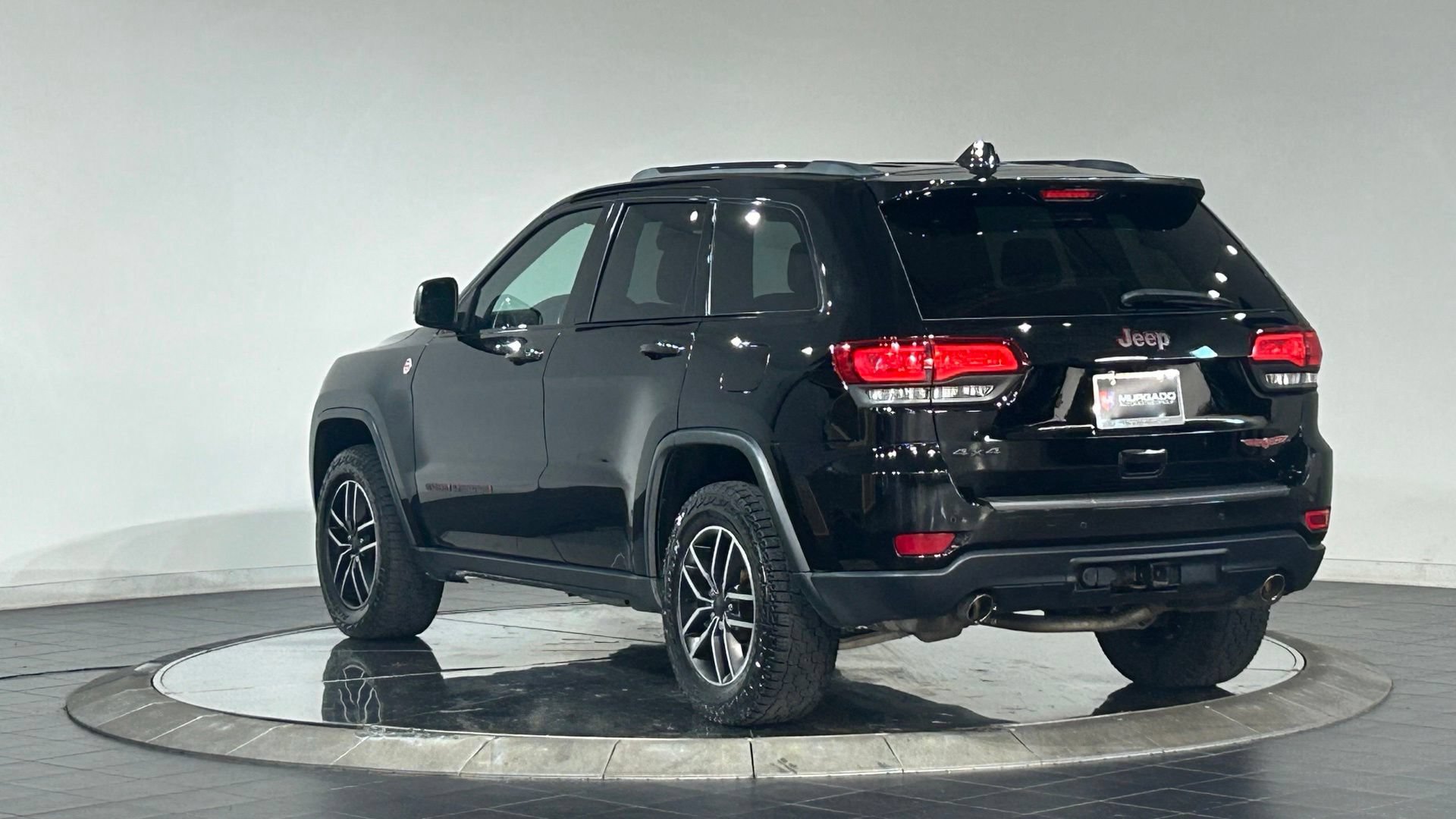 Used 2019 Jeep Grand Cherokee Trailhawk AWD/4WD image 7