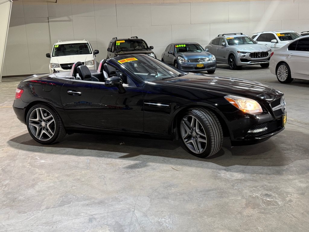 Used 2013 Mercedes-Benz SLK 250 image 6