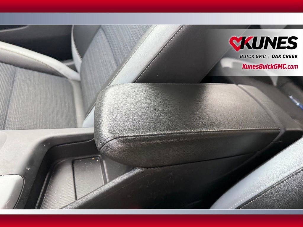 Used 2024 Buick Envista Preferred w/ Advanced Safety Package image 13