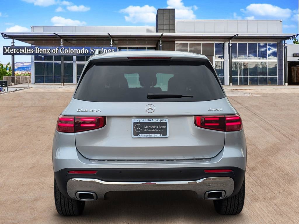 New 2026 Mercedes-Benz GLB 250 4MATIC image 6