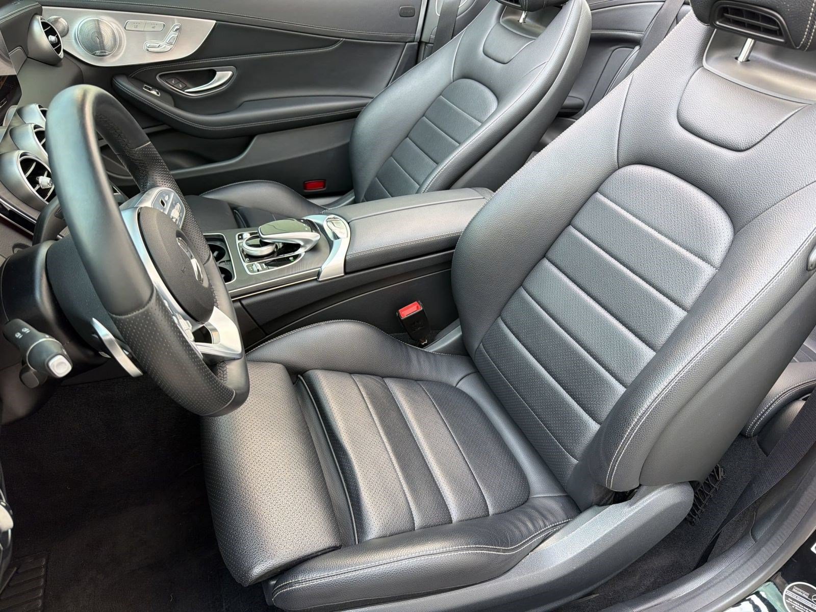 Used 2020 Mercedes-Benz C 300 4MATIC Cabriolet image 5