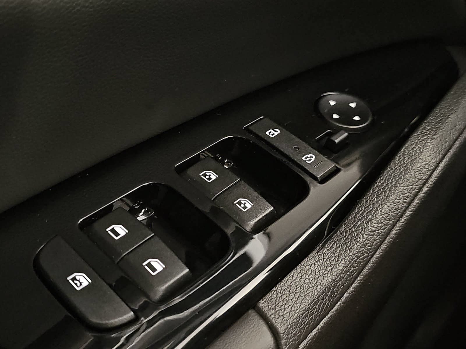 Used 2024 Kia Sportage SX FWD image 28