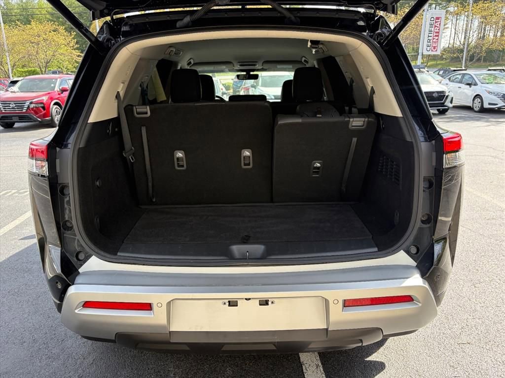 Certified 2024 Nissan Pathfinder SL image 24