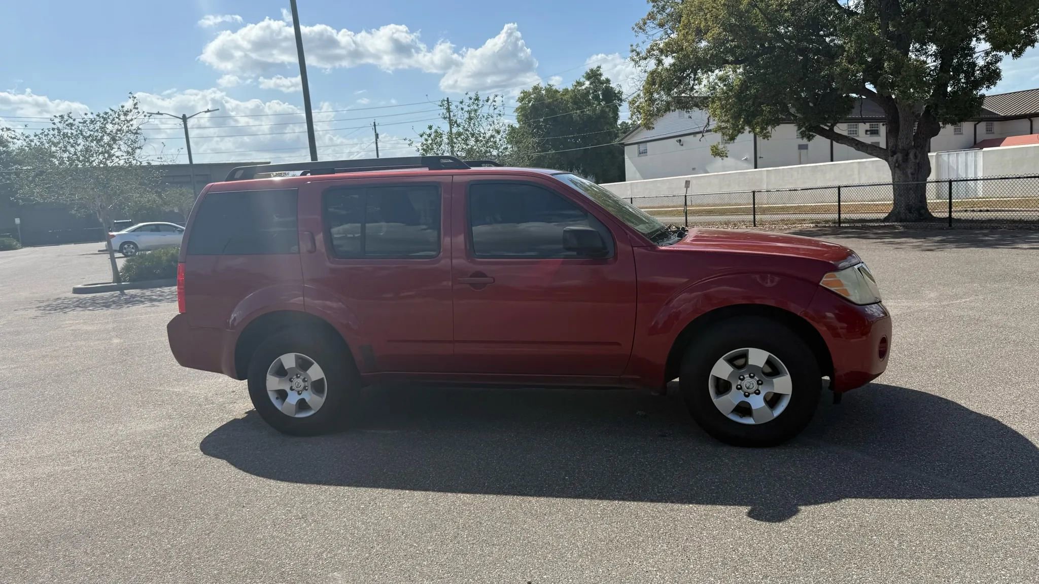 Used 2011 Nissan Pathfinder S image 5