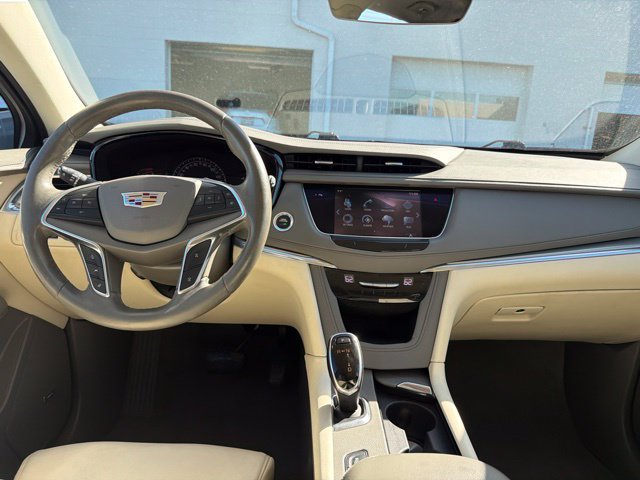 Used 2017 Cadillac XT5 Premium Luxury FWD image 20