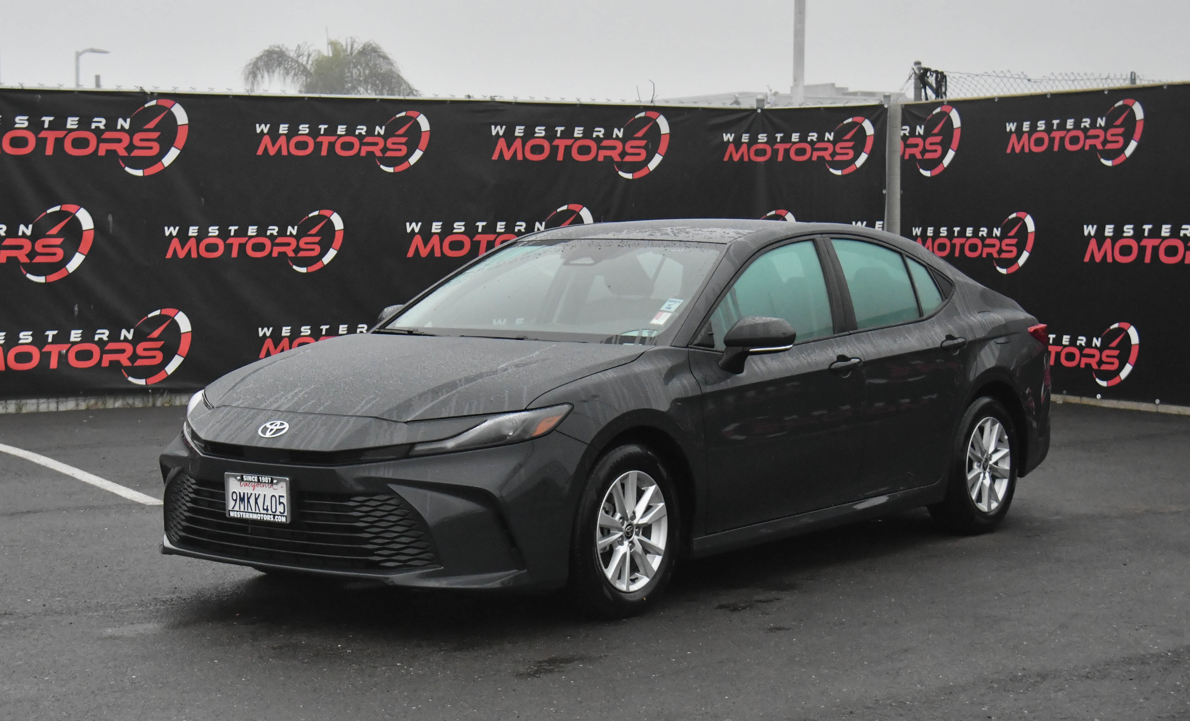 Used 2025 Toyota Camry LE image 3