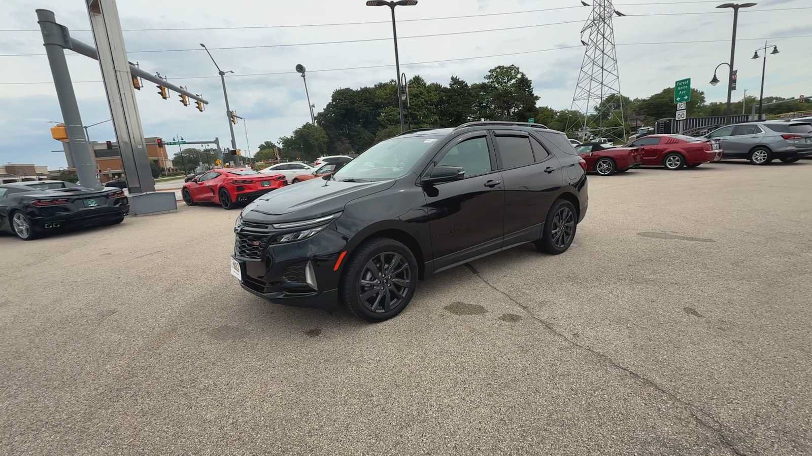 Certified 2024 Chevrolet Equinox RS w/ RS Leather Package AWD/4WD image 4
