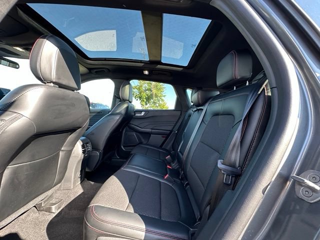 Used 2024 Ford Escape ST-Line w/ Tech Pack #1 AWD/4WD image 16