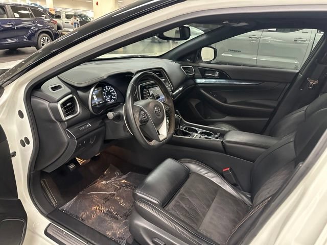 Used 2021 Nissan Maxima SR w/ Sport Mat Group FWD image 9