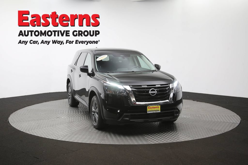 Used 2024 Nissan Pathfinder S AWD/4WD image 51