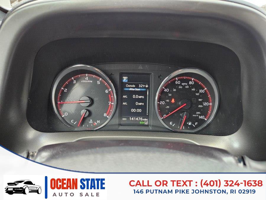 Used 2017 Toyota RAV4 SE image 19