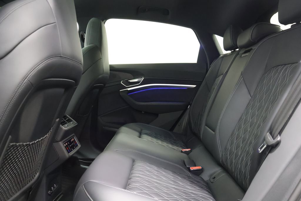 Used 2023 Audi e-tron S Premium Plus w/ Black Optic Package AWD/4WD image 27