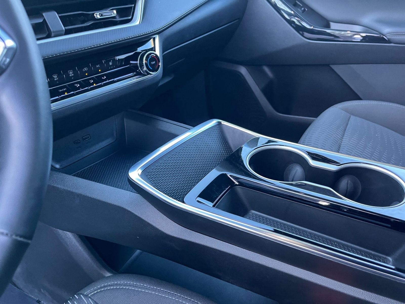 Used 2025 Chevrolet Equinox LT image 41