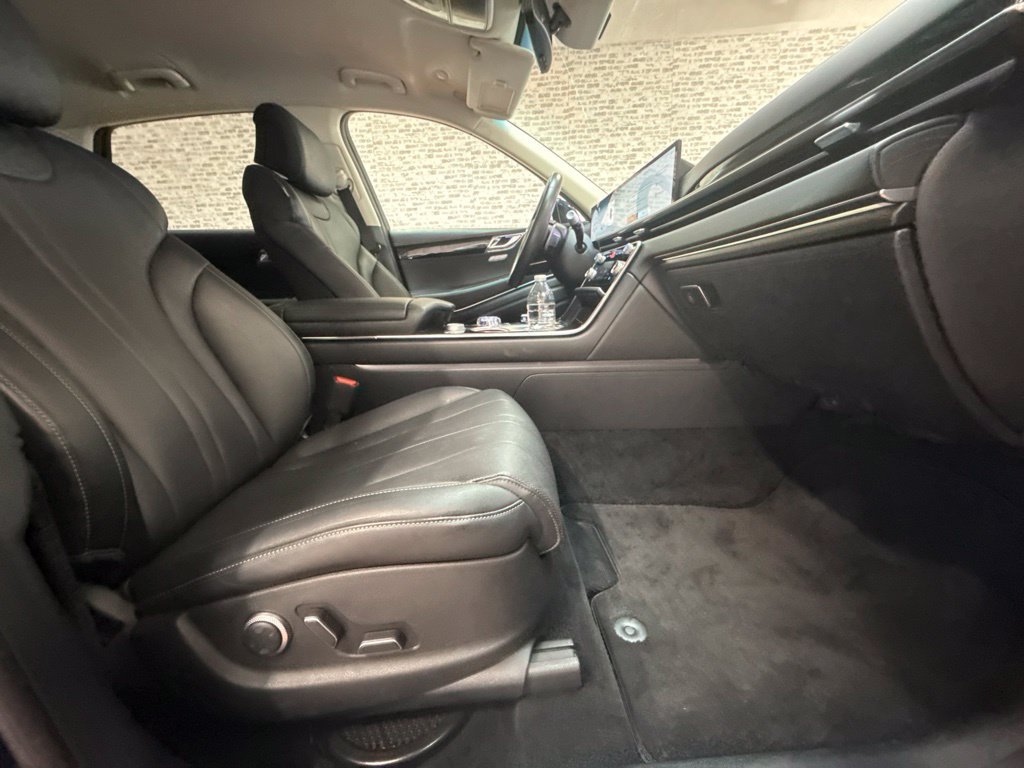 Used 2025 Genesis GV80 2.5T Standard AWD/4WD image 12
