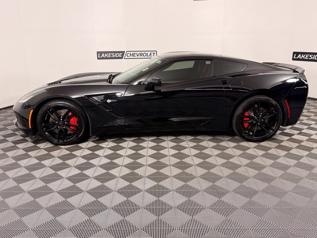 Used 2019 Chevrolet Corvette Stingray Coupe RWD image 3