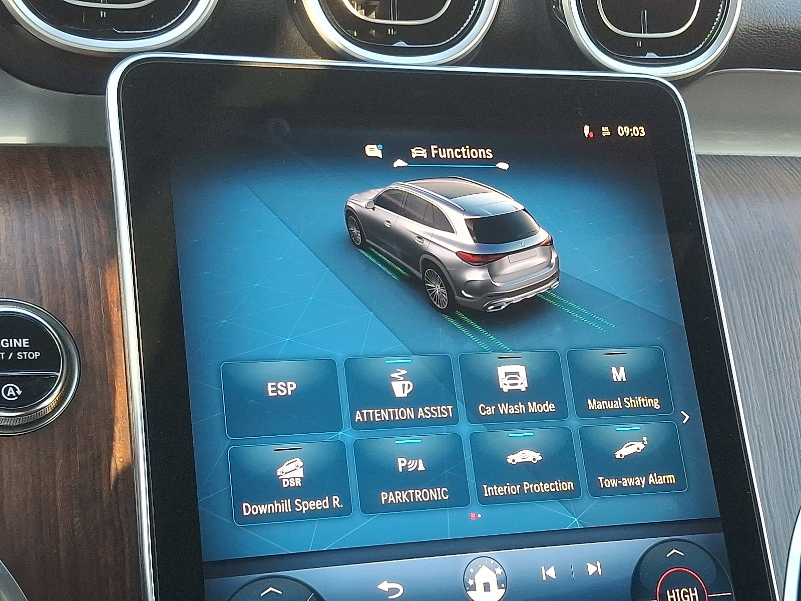 Certified 2025 Mercedes-Benz GLC 300 4MATIC image 24