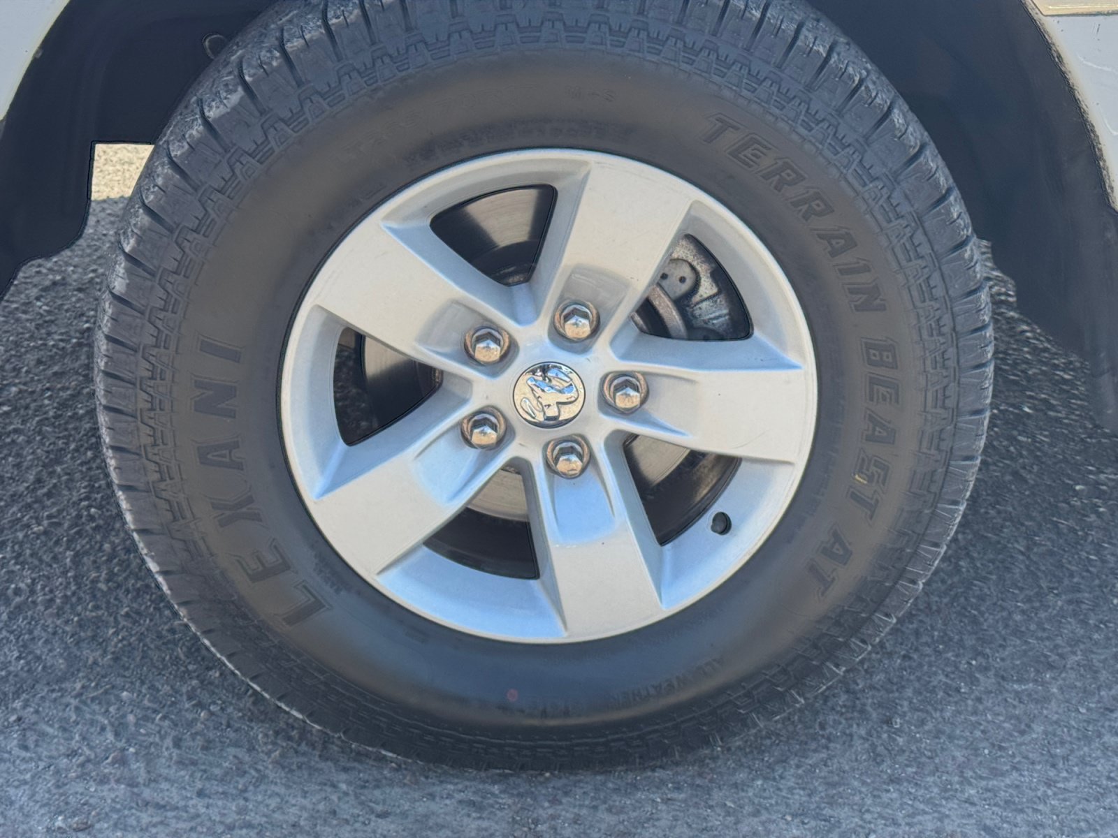Used 2017 RAM 1500 Classic SLT RWD image 9