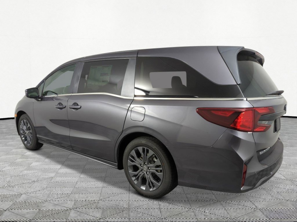 New 2026 Honda Odyssey Touring image 4