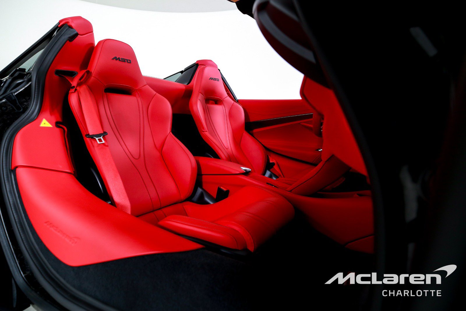 Used 2026 McLaren 750S Spider RWD image 20