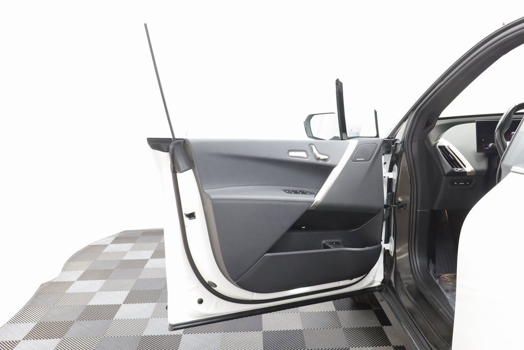 Used 2025 BMW iX xDrive50 image 5