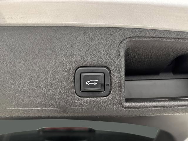 Used 2022 GMC Terrain AT4 w/ Infotainment Package II image 15