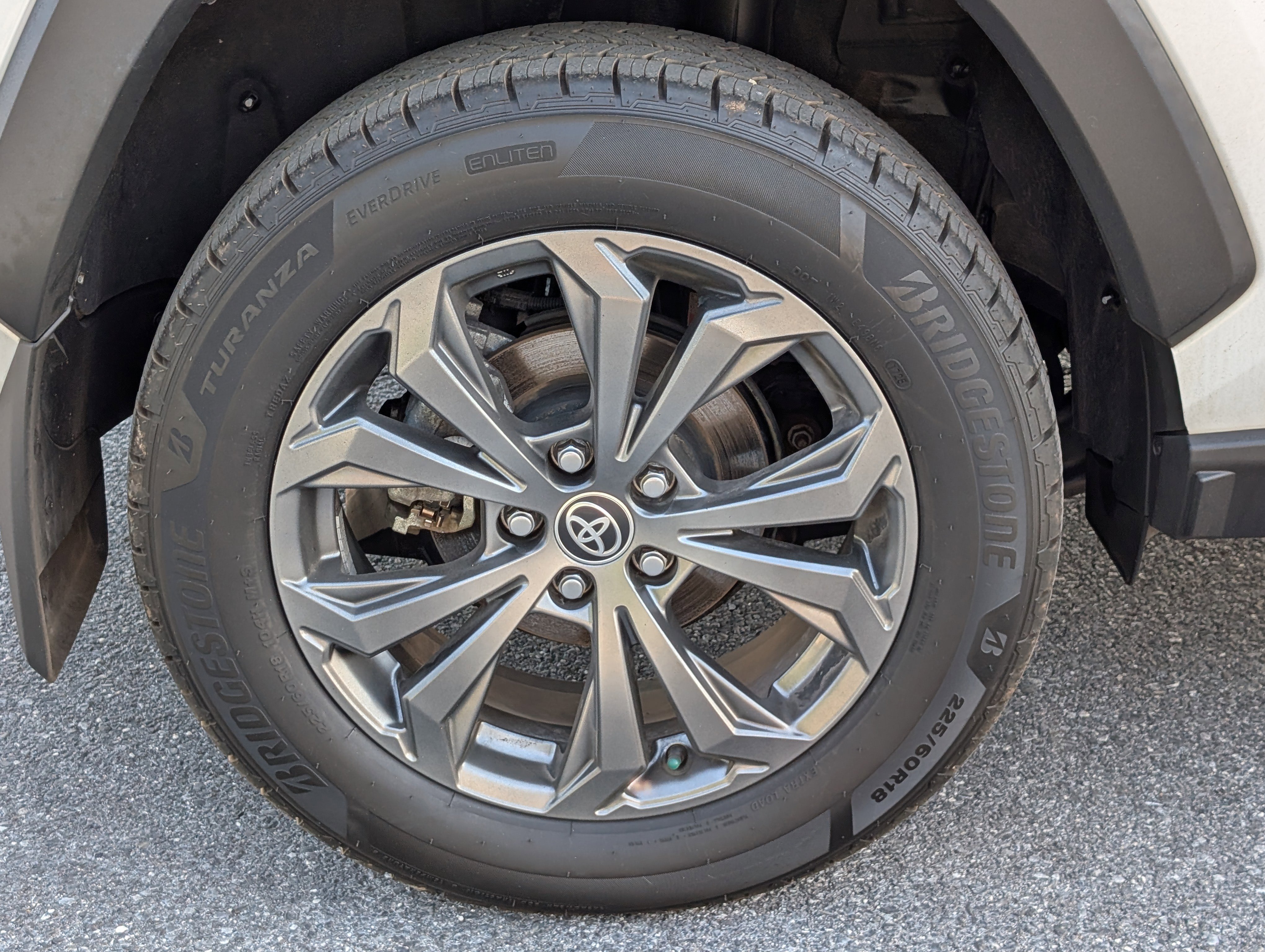 Used 2023 Toyota RAV4 XLE Premium image 10