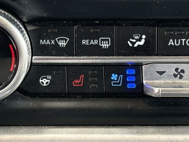 Used 2024 Ford Expedition Limited RWD image 23