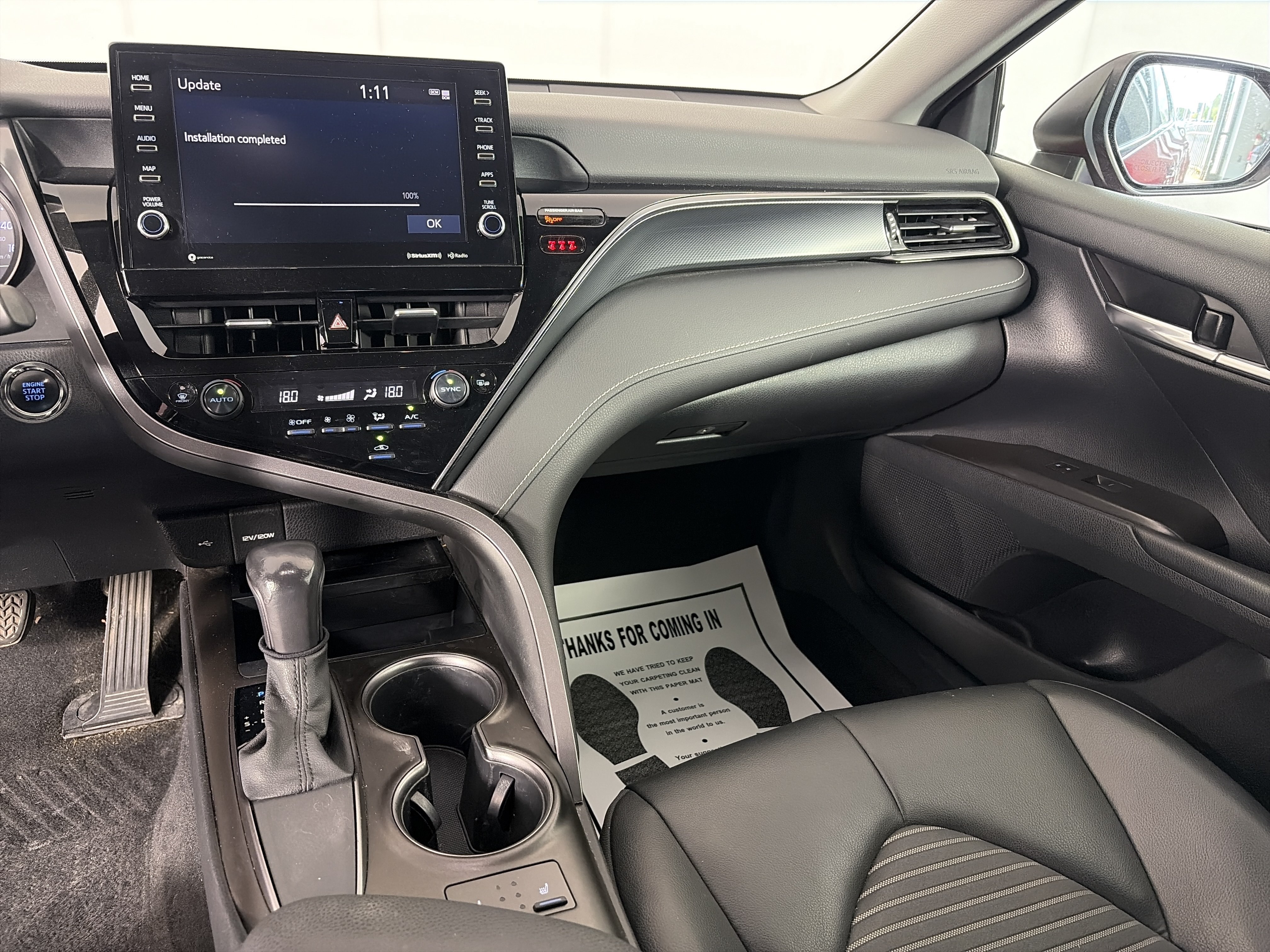 Used 2021 Toyota Camry SE FWD image 4