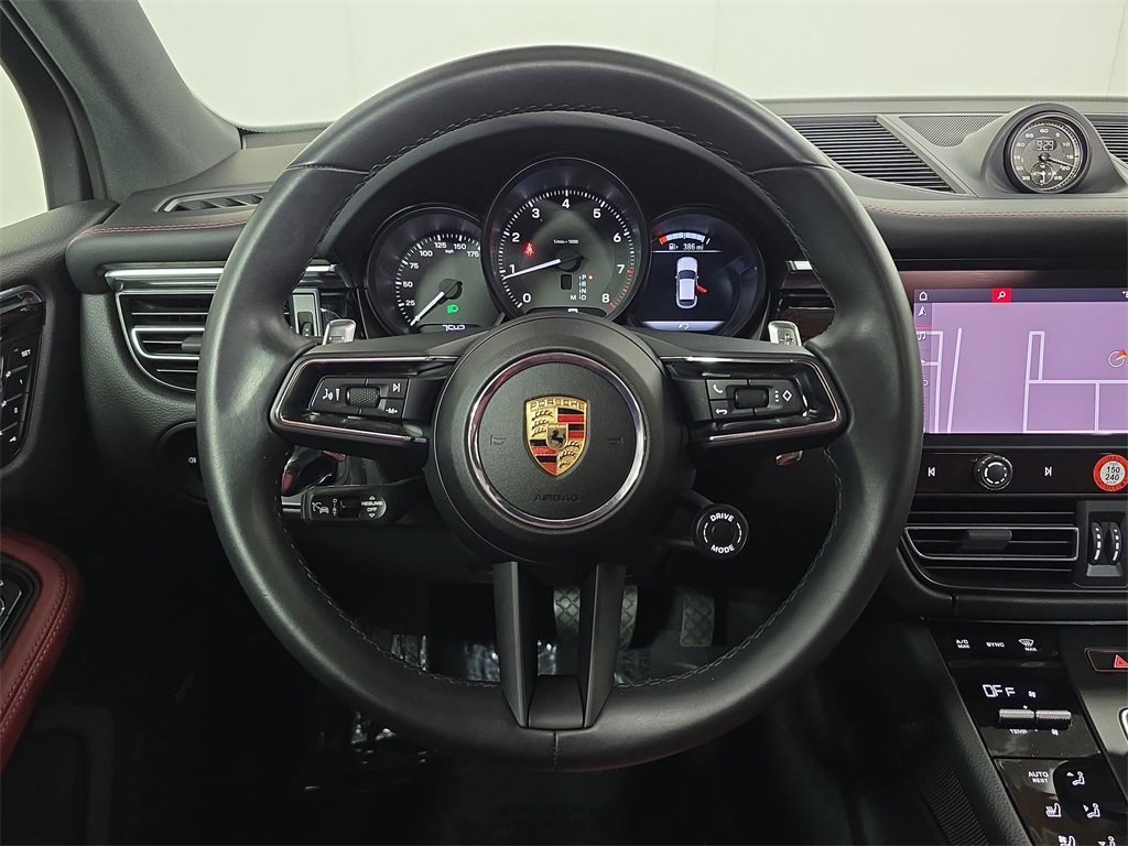Used 2025 Porsche Macan image 14