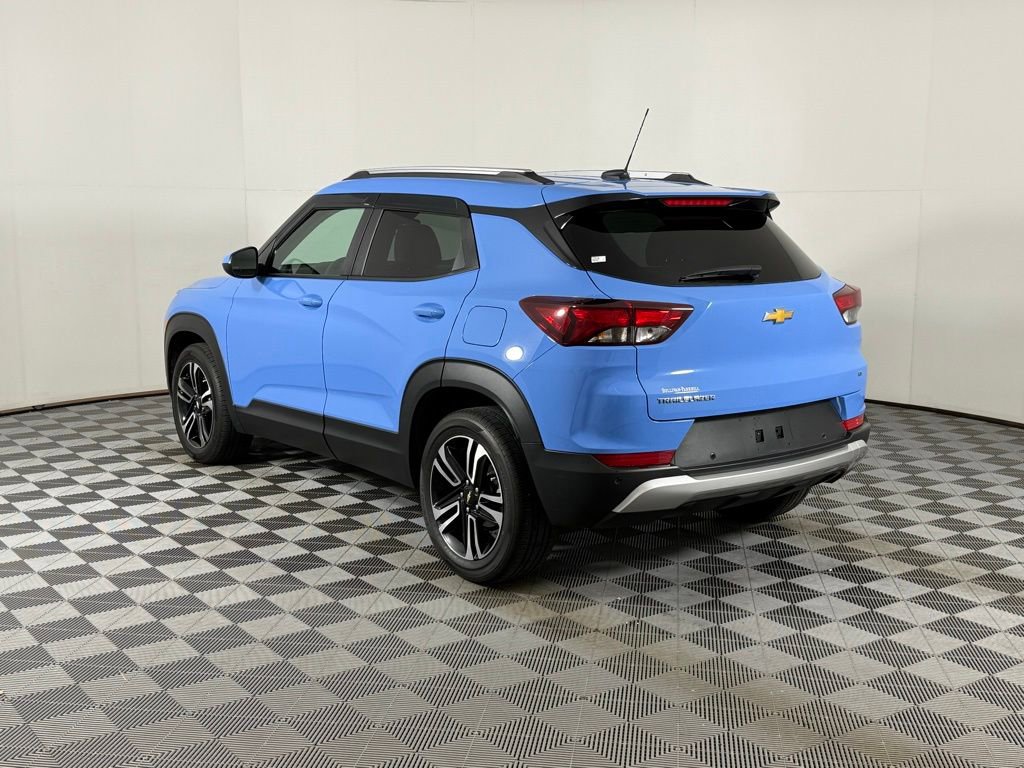 Used 2024 Chevrolet TrailBlazer LT w/ LT Cold Weather Package image 8