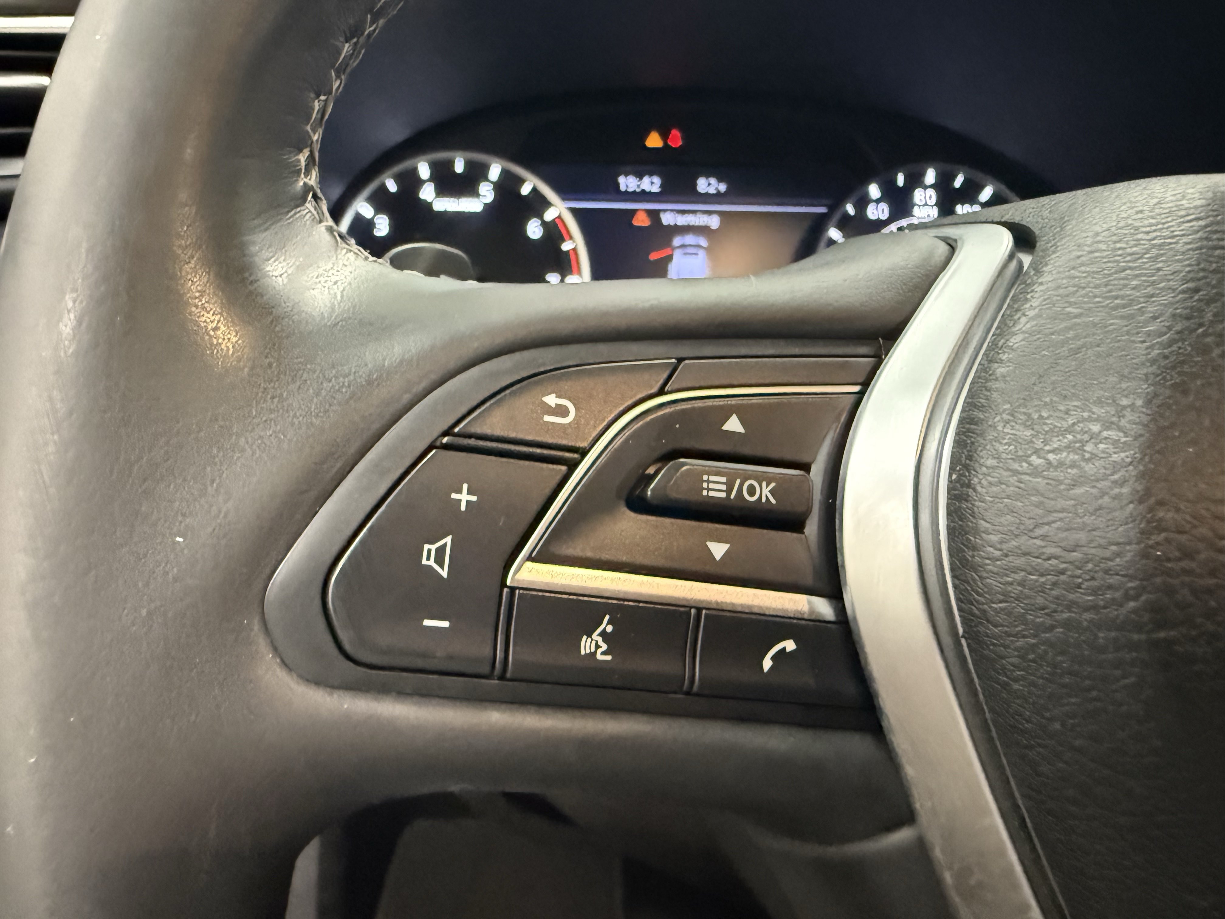 Certified 2023 INFINITI QX55 Luxe w/ Cargo Package AWD/4WD image 17