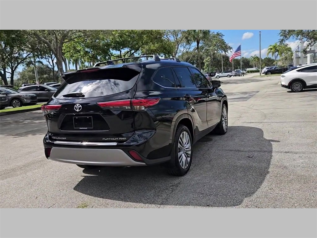Used 2022 Toyota Highlander Platinum image 38
