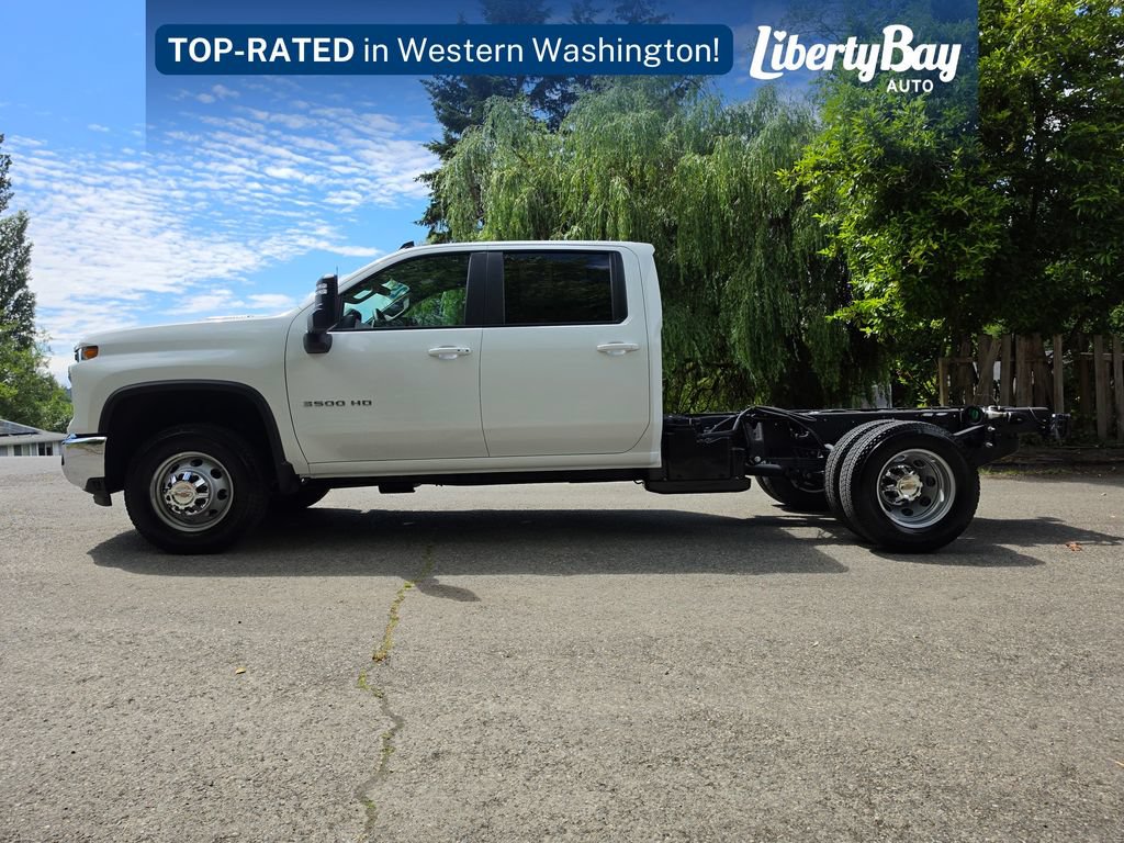 Used 2025 Chevrolet Silverado 3500 LT w/ Convenience Package AWD/4WD image 8