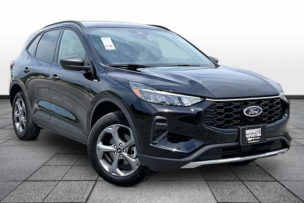 Used 2025 Ford Escape ST-Line AWD/4WD image 2