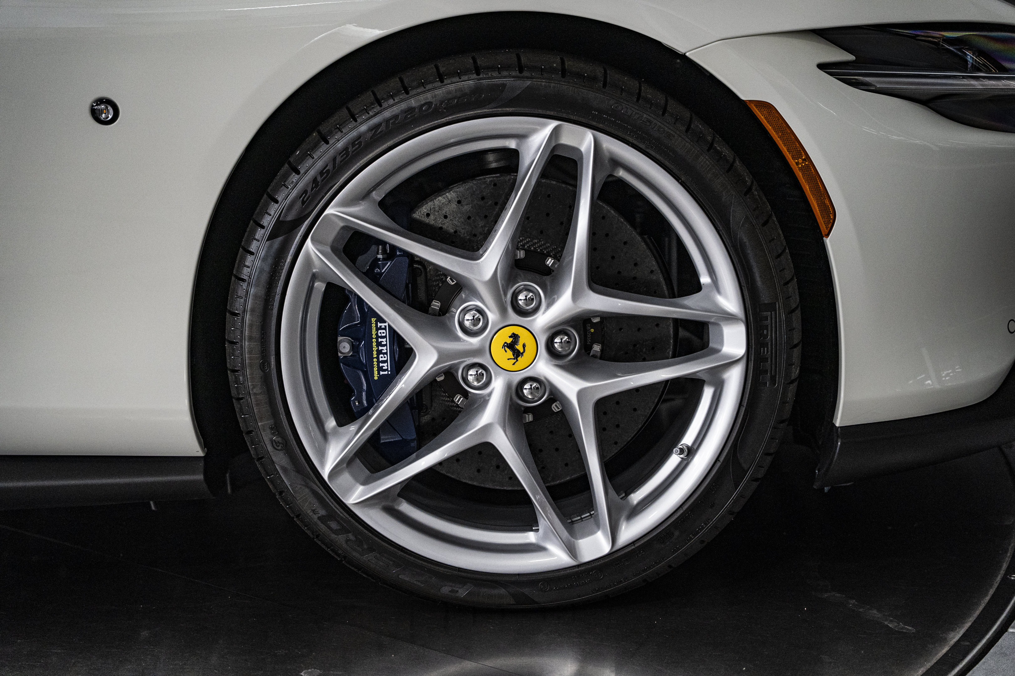 Used 2026 Ferrari Roma Spider RWD image 19