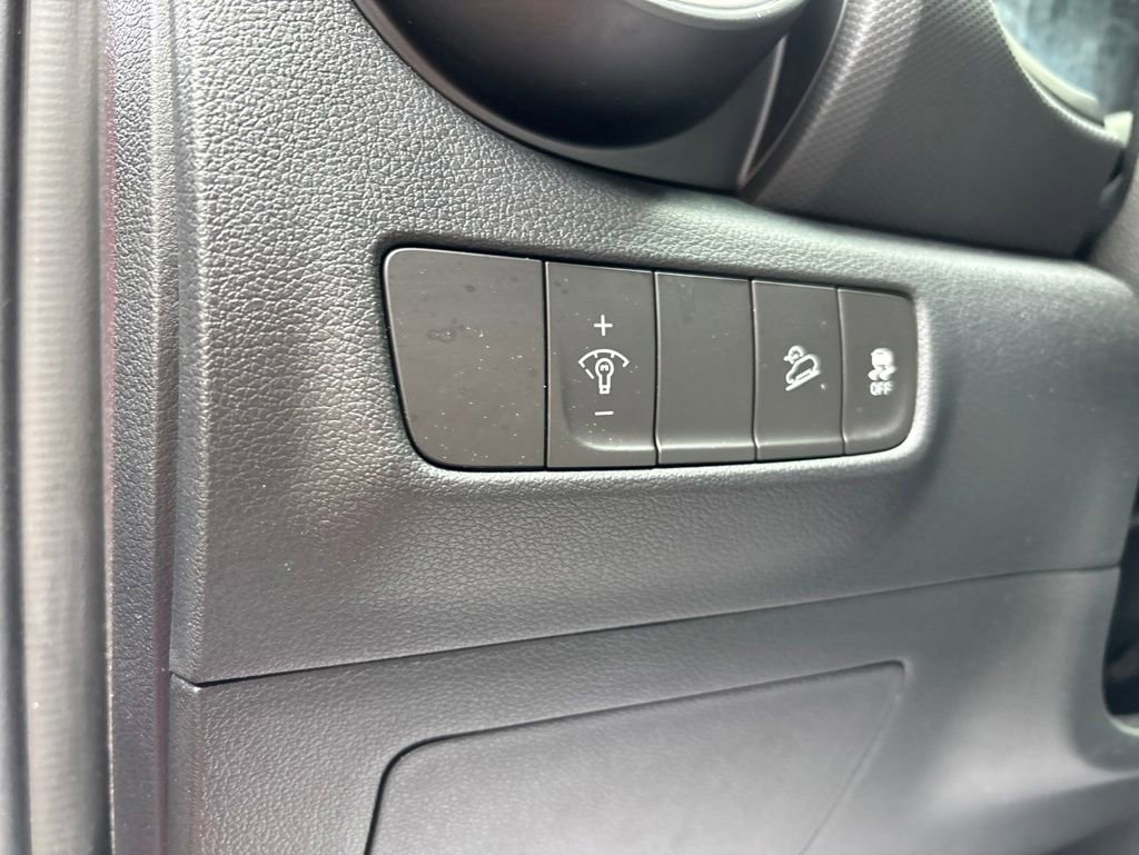 Certified 2023 Hyundai Kona SEL AWD/4WD image 16