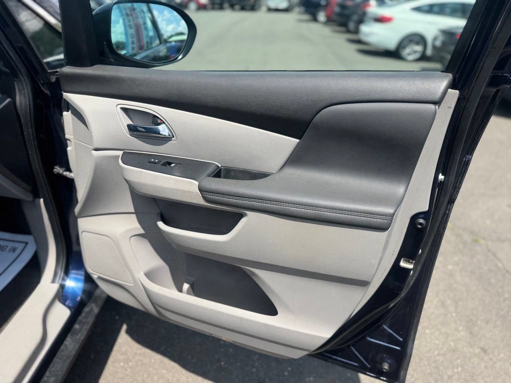 Used 2015 Honda Odyssey LX image 18