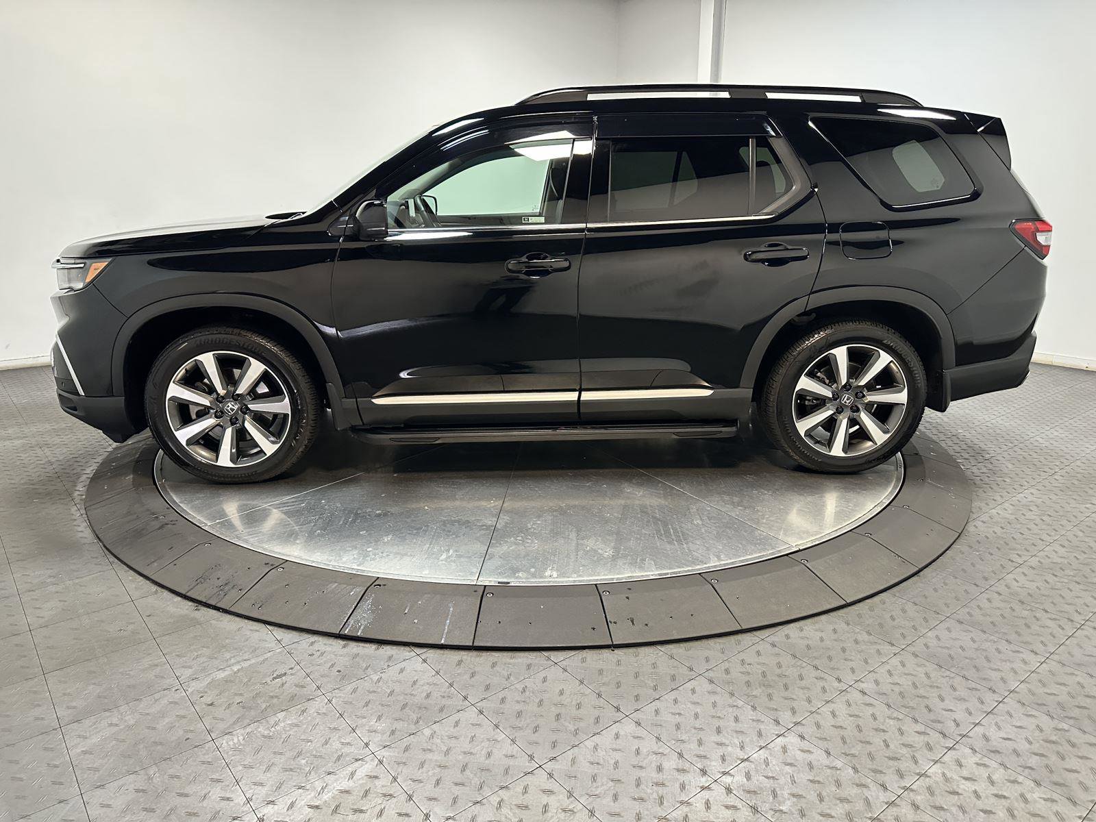 Certified 2025 Honda Pilot Elite image 8