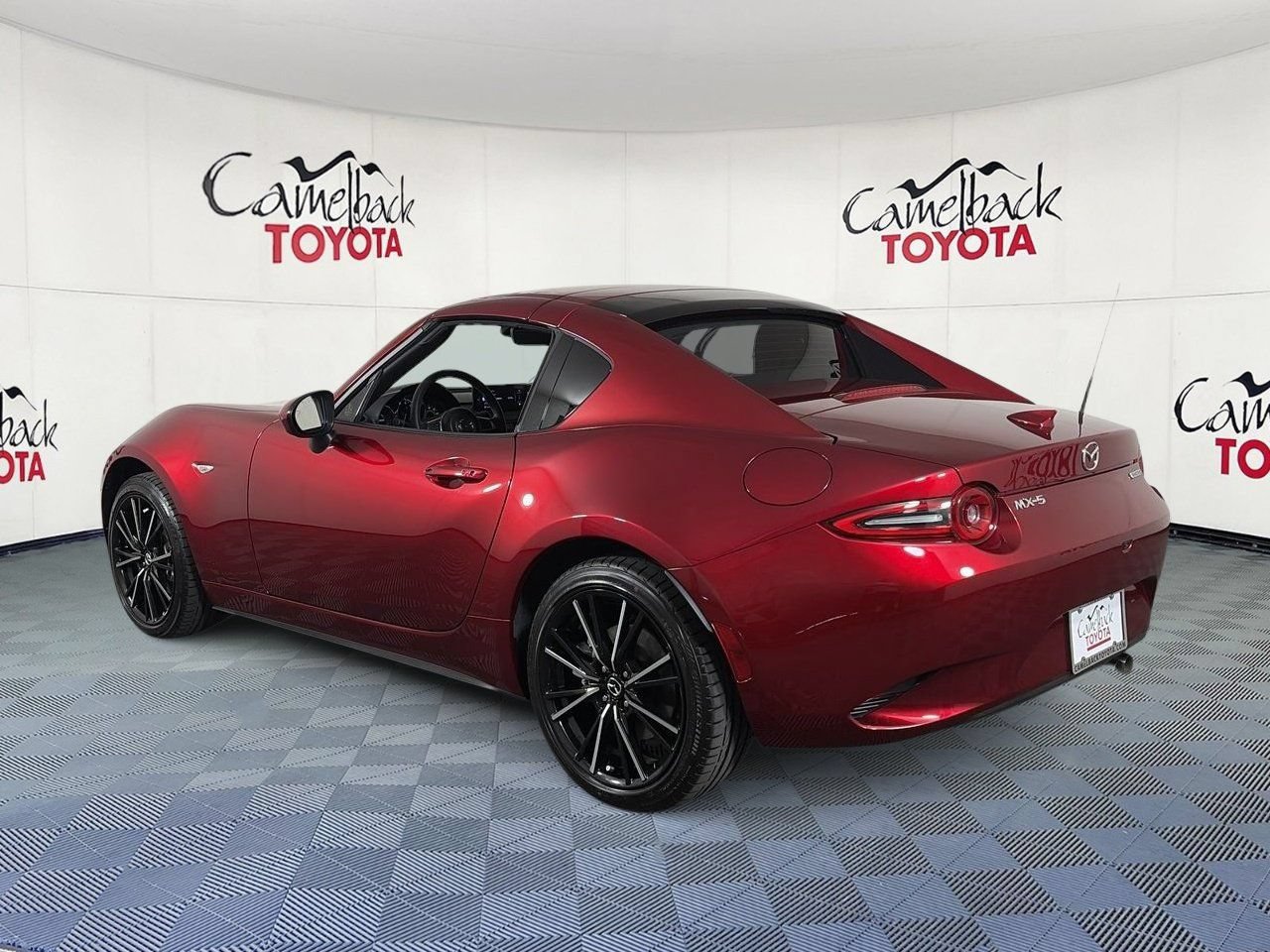 Used 2024 MAZDA MX-5 Miata RF Grand Touring w/ Weather Package RWD image 5