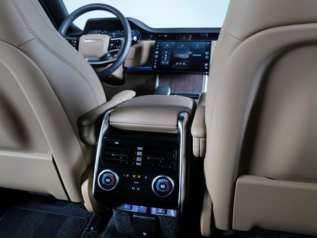 Certified 2026 Land Rover Range Rover SE AWD/4WD image 22