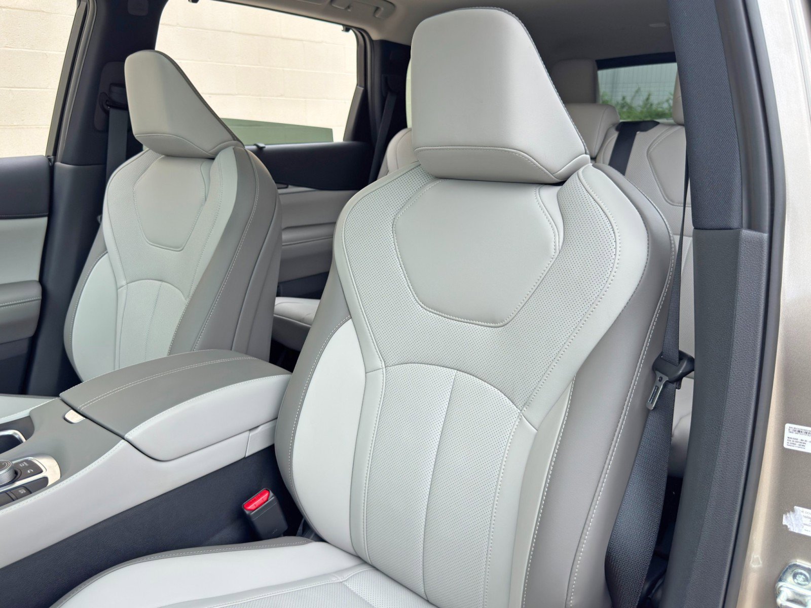 Used 2026 INFINITI QX60 Luxe w/ Cargo Package FWD image 37