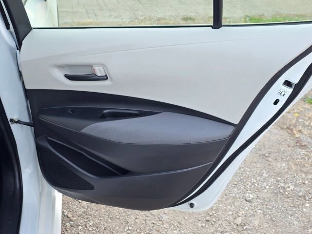 Used 2022 Toyota Corolla LE image 14
