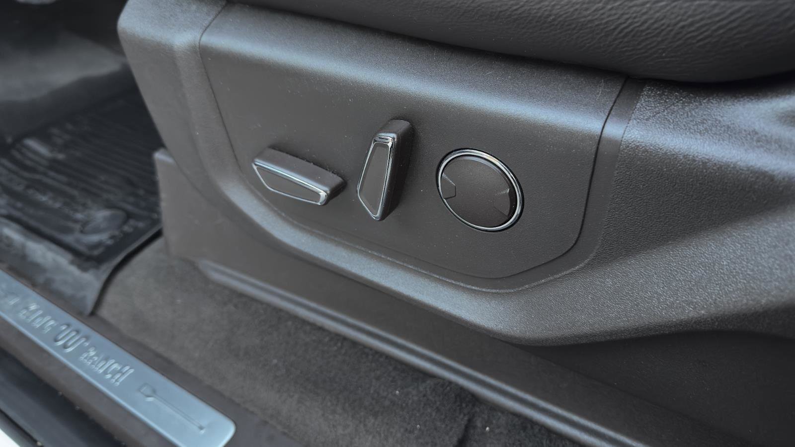 Used 2024 Ford Expedition Max King Ranch image 15