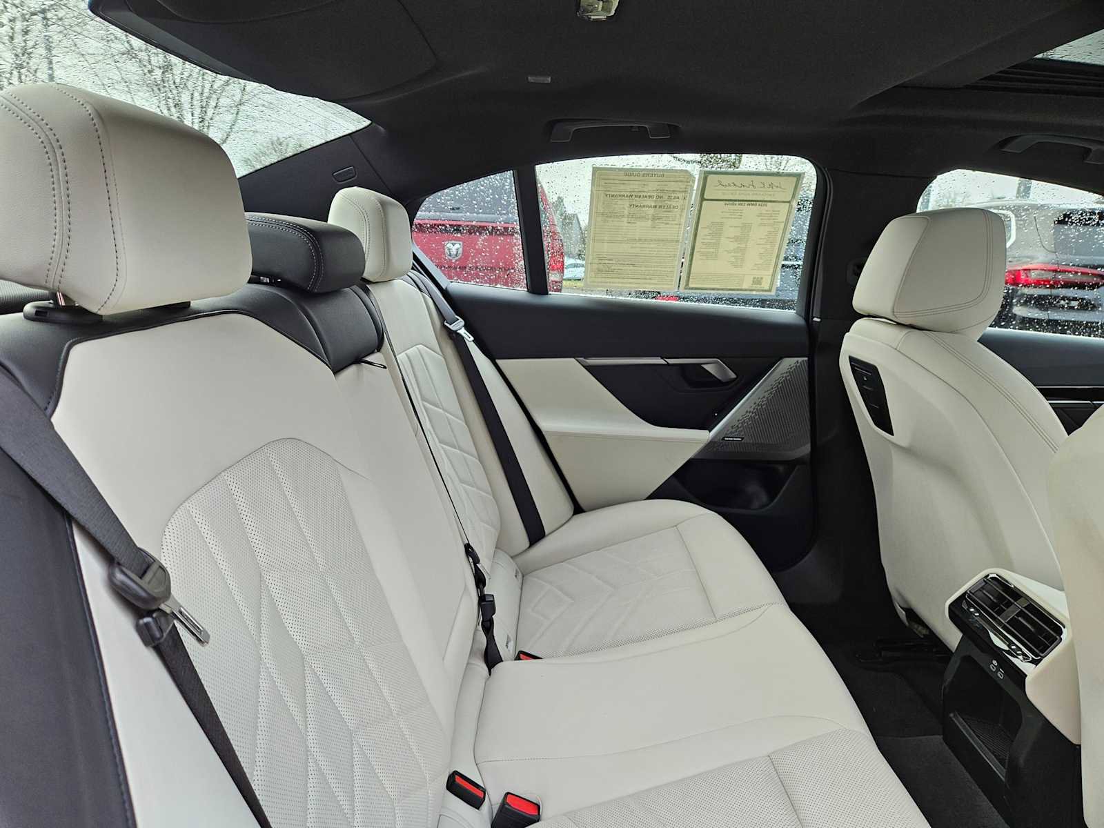 Used 2024 BMW 530i xDrive w/ Convenience Package image 30