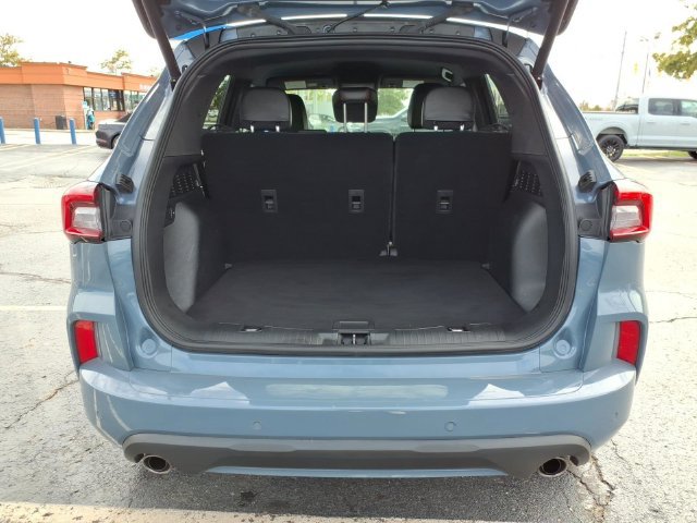 Used 2023 Ford Escape ST-Line w/ Tech Pack #1 AWD/4WD image 11