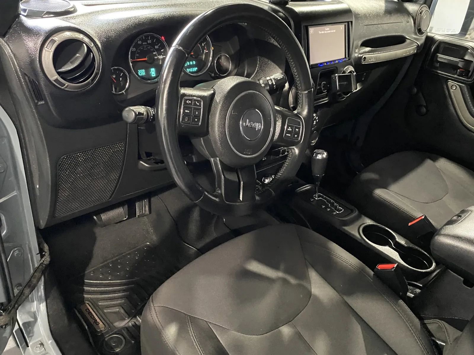 Used 2015 Jeep Wrangler Unlimited Sport w/ Connectivity Group image 10