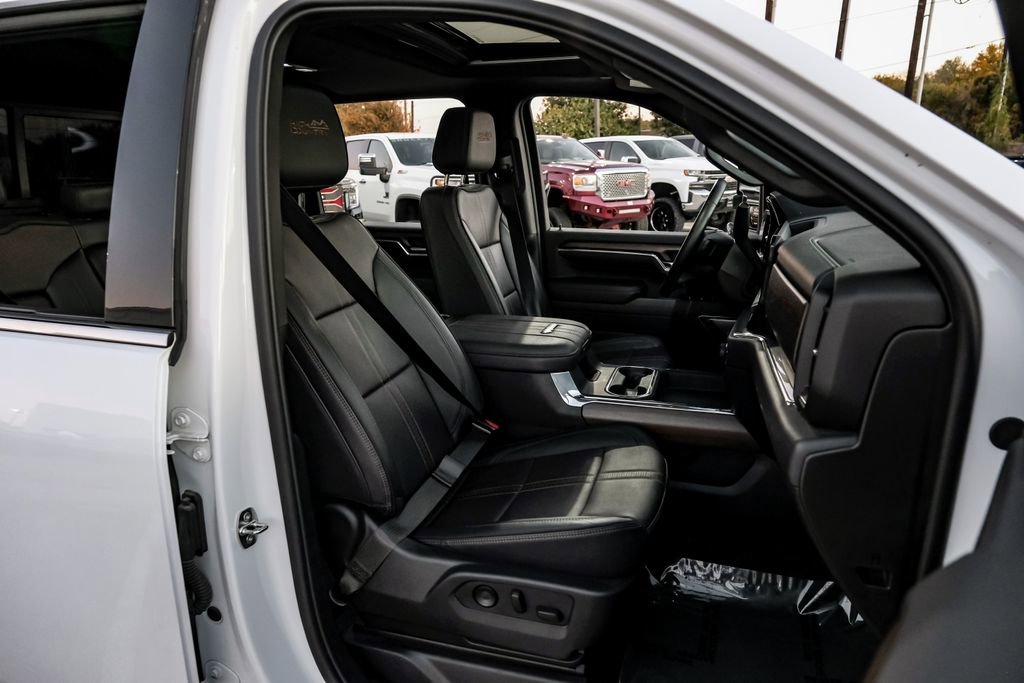 Used 2024 Chevrolet Silverado 3500 High Country w/ High Country Premium Package image 27