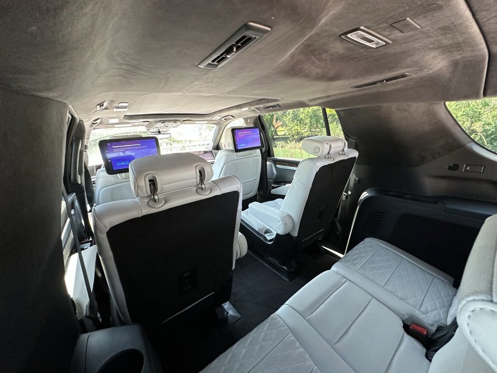 New 2026 Cadillac Escalade ESV Platinum Sport image 21